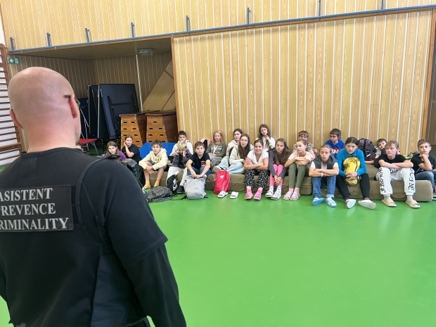 Branný den na ZŠ Horka-Domky s Městskou policií Třebíč Branný den na ZŠ Horka-Domky s Městskou policií Třebíč